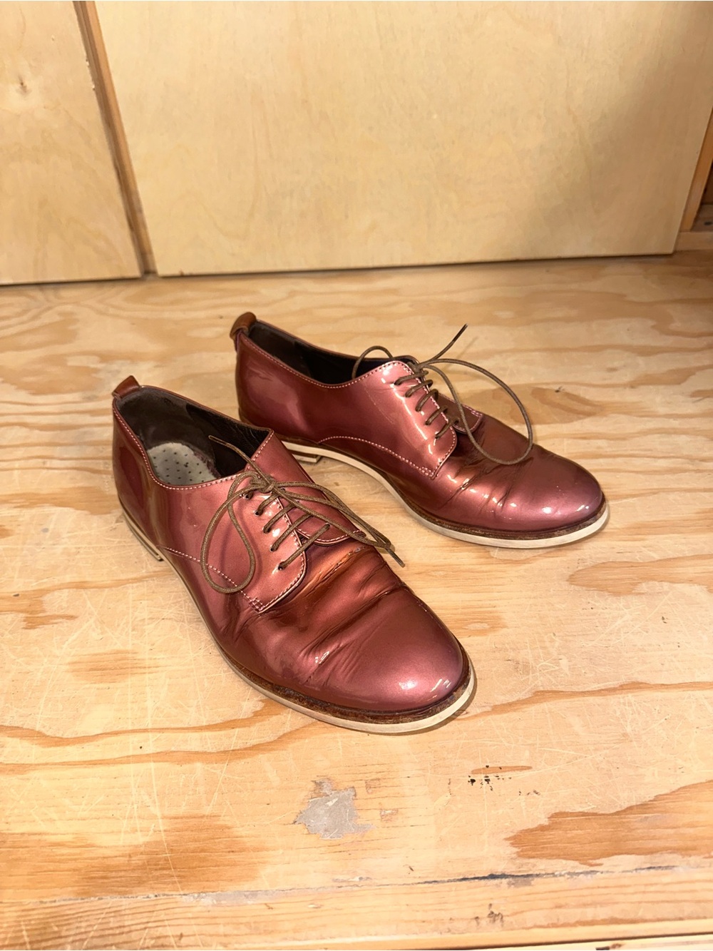 Agl Metallic Burgundy Leather Lace-Up Flats